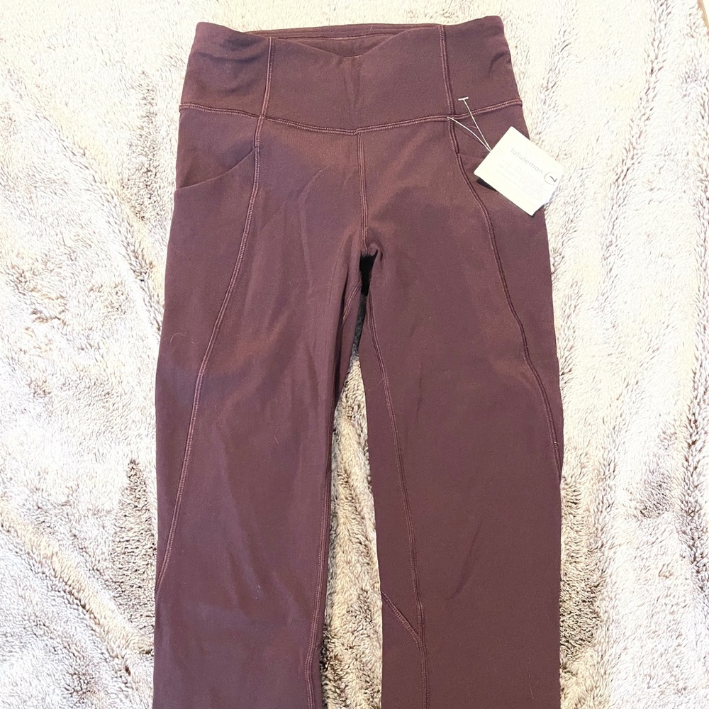 Lululemon Time to Sweat Crop 18”